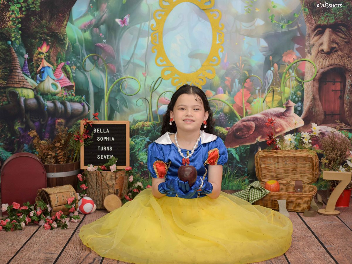 Snow White – inspired theme for a 7th Birthday&nbsp;Photoshoot